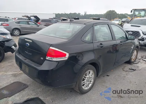 2008 Ford Focus Se/Ses z USA, uszkodzony, nr VIN 1FAHP35N78W148553